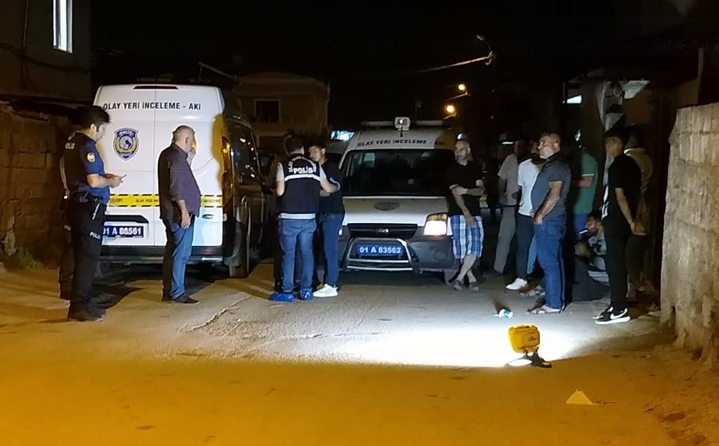 Adana'da patates başağı nedeniyle çıkan silahlı kavgada 3 kişi yaralandı