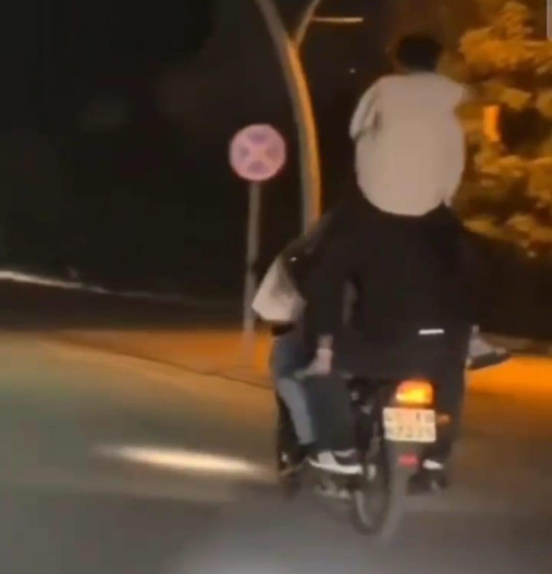 Antalya'da motosiklette tehlikeli yolculuk