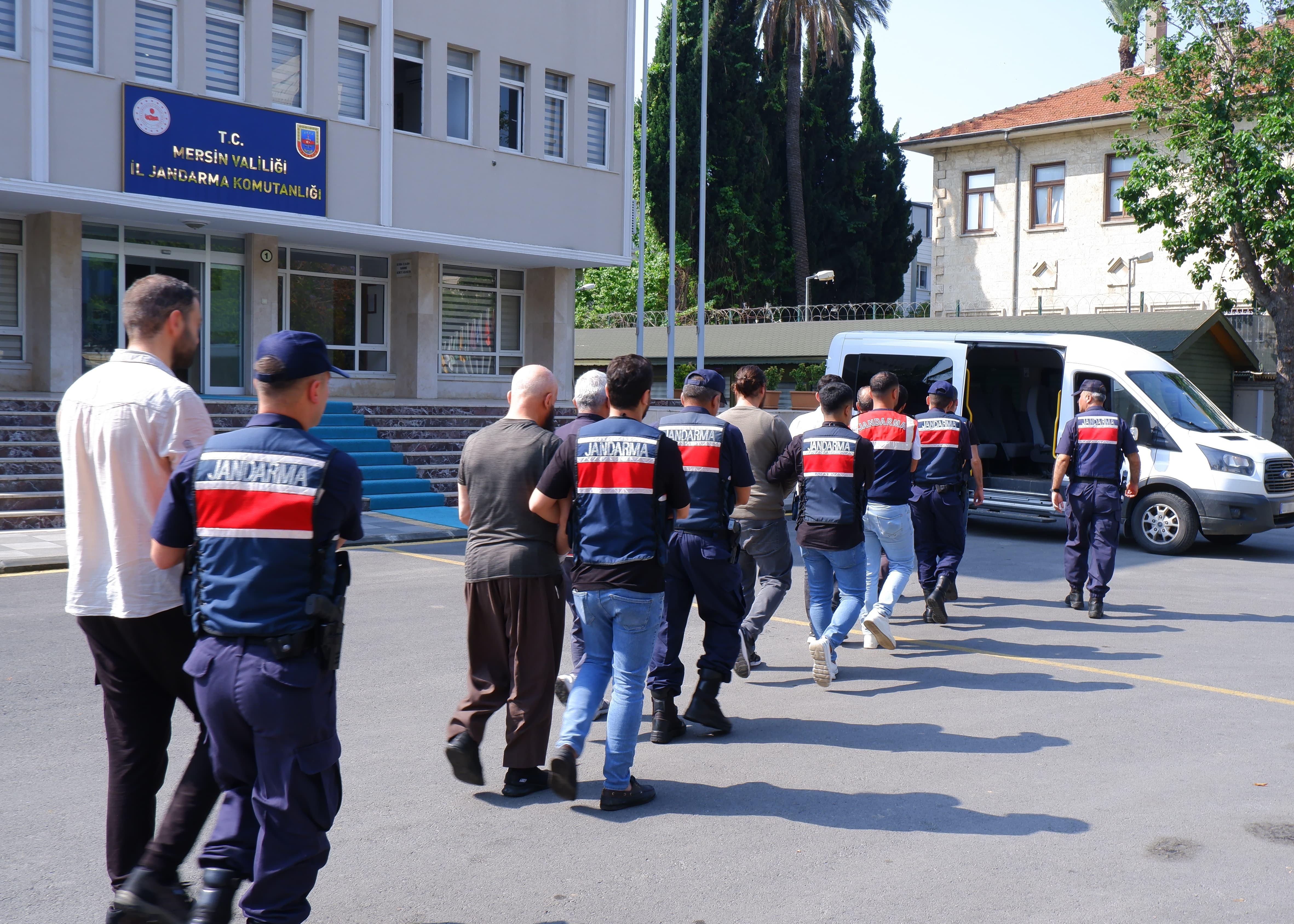 Jandarmadan Mersin'de DEAŞ Operasyonu:  15 gözaltı